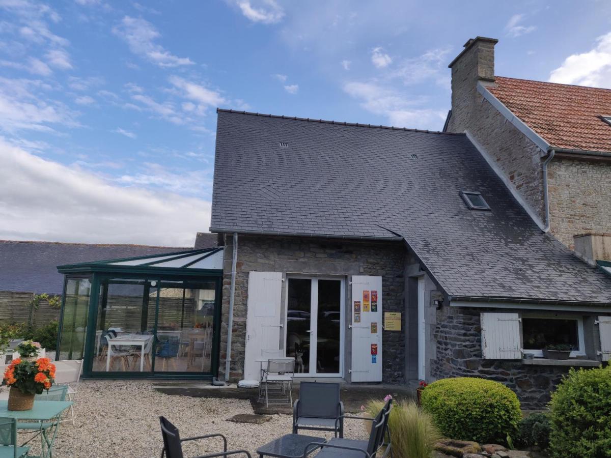 Les Fleurs Du Mont Bed & Breakfast Caux Exterior photo
