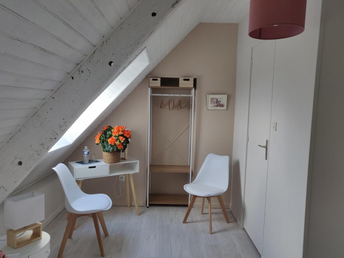 Les Fleurs Du Mont Bed & Breakfast Caux Exterior photo
