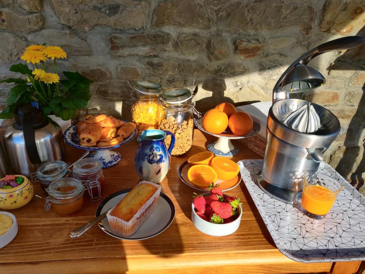 Les Fleurs Du Mont Bed & Breakfast Caux Exterior photo